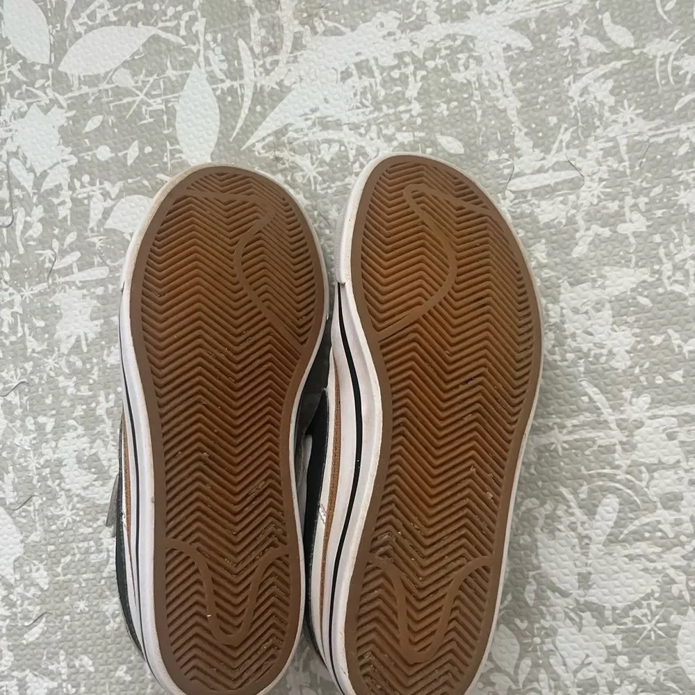 Nike classic sneakers